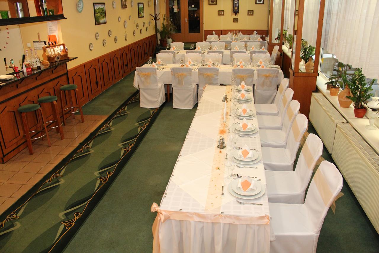 Hotel Ozd Ngoại thất bức ảnh